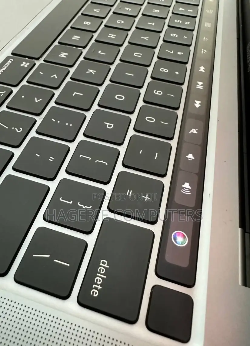 New Laptop Apple MacBook Pro 2020 M1 8GB Apple M1 SSD 256GB