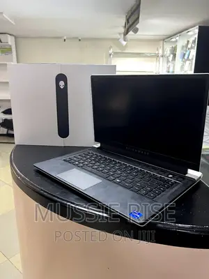 New Laptop Alienware Area-51m 16GB Intel Core I7 SSD 1.5T