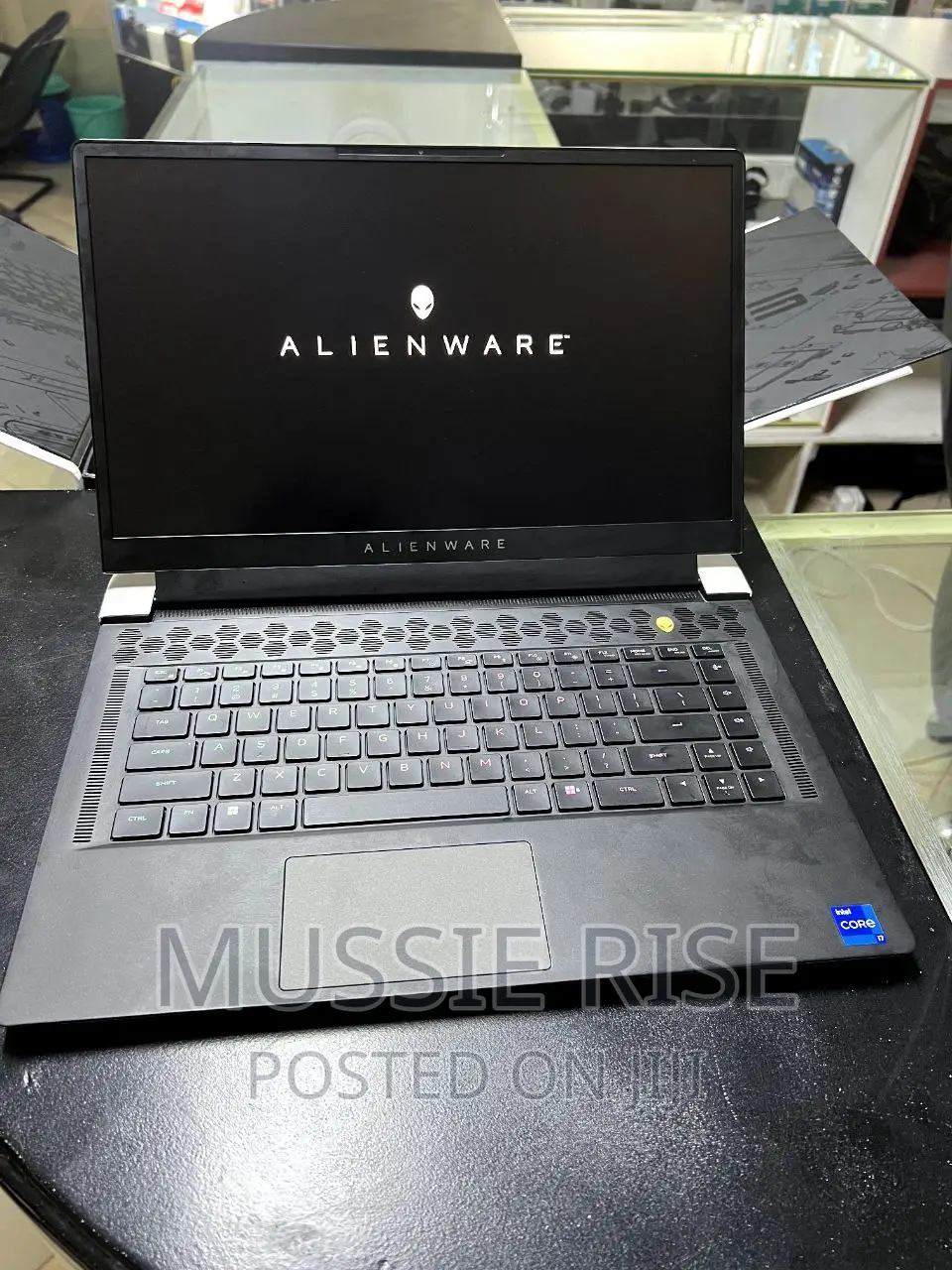 New Laptop Alienware Area-51m 16GB Intel Core I7 SSD 1.5T