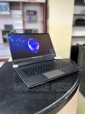 New Laptop Alienware Area-51m 16GB Intel Core I7 SSD 1.5T