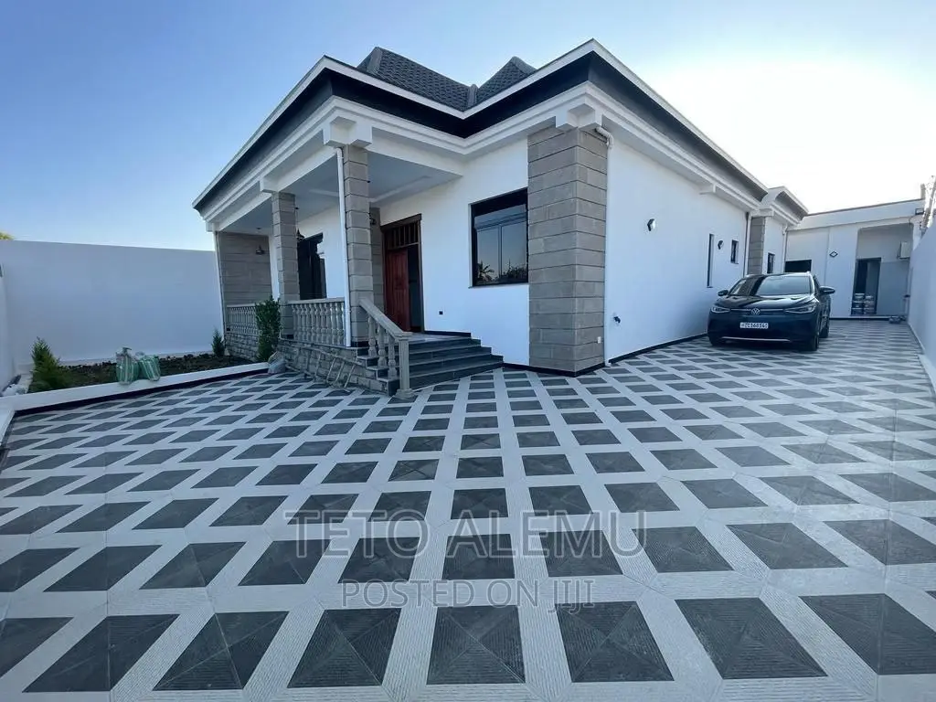 4bdrm Villa in For Sale Vila, Yeka for sale