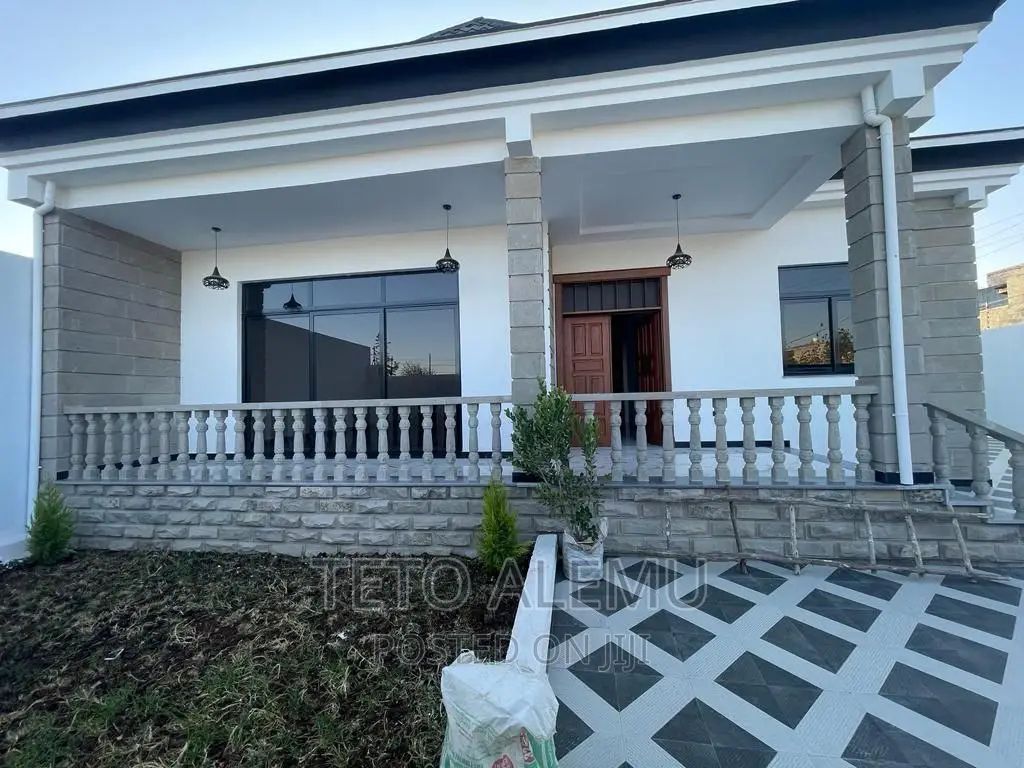4bdrm Villa in For Sale Vila, Yeka for sale