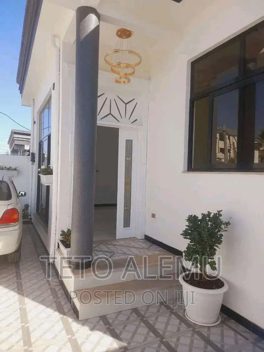 4bdrm Villa in For Sale Vila, Yeka for sale
