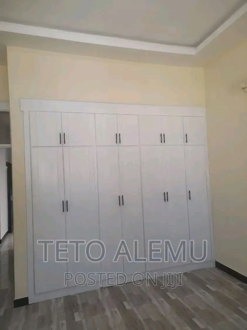 4bdrm Villa in For Sale Vila, Yeka for sale