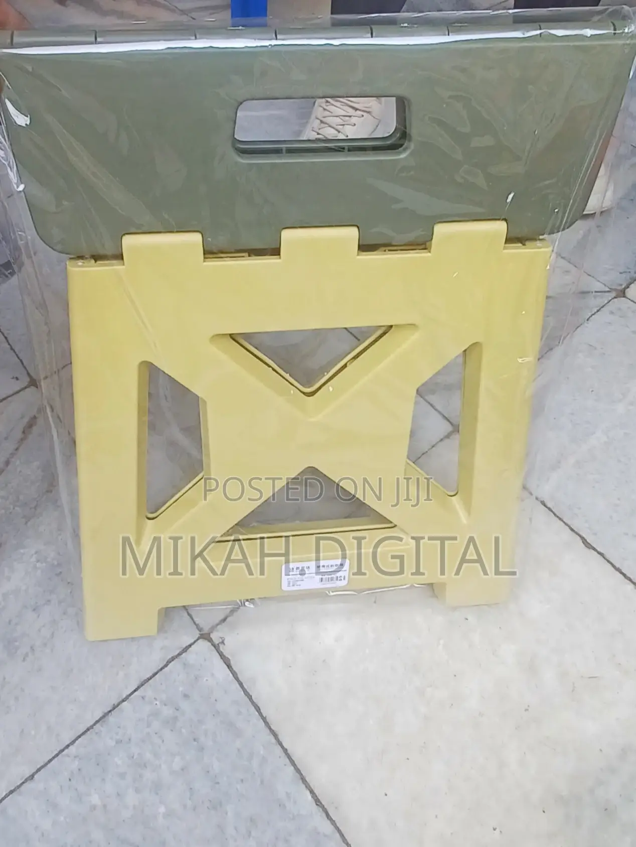 Foldable Mini Chair (Moving Chair)