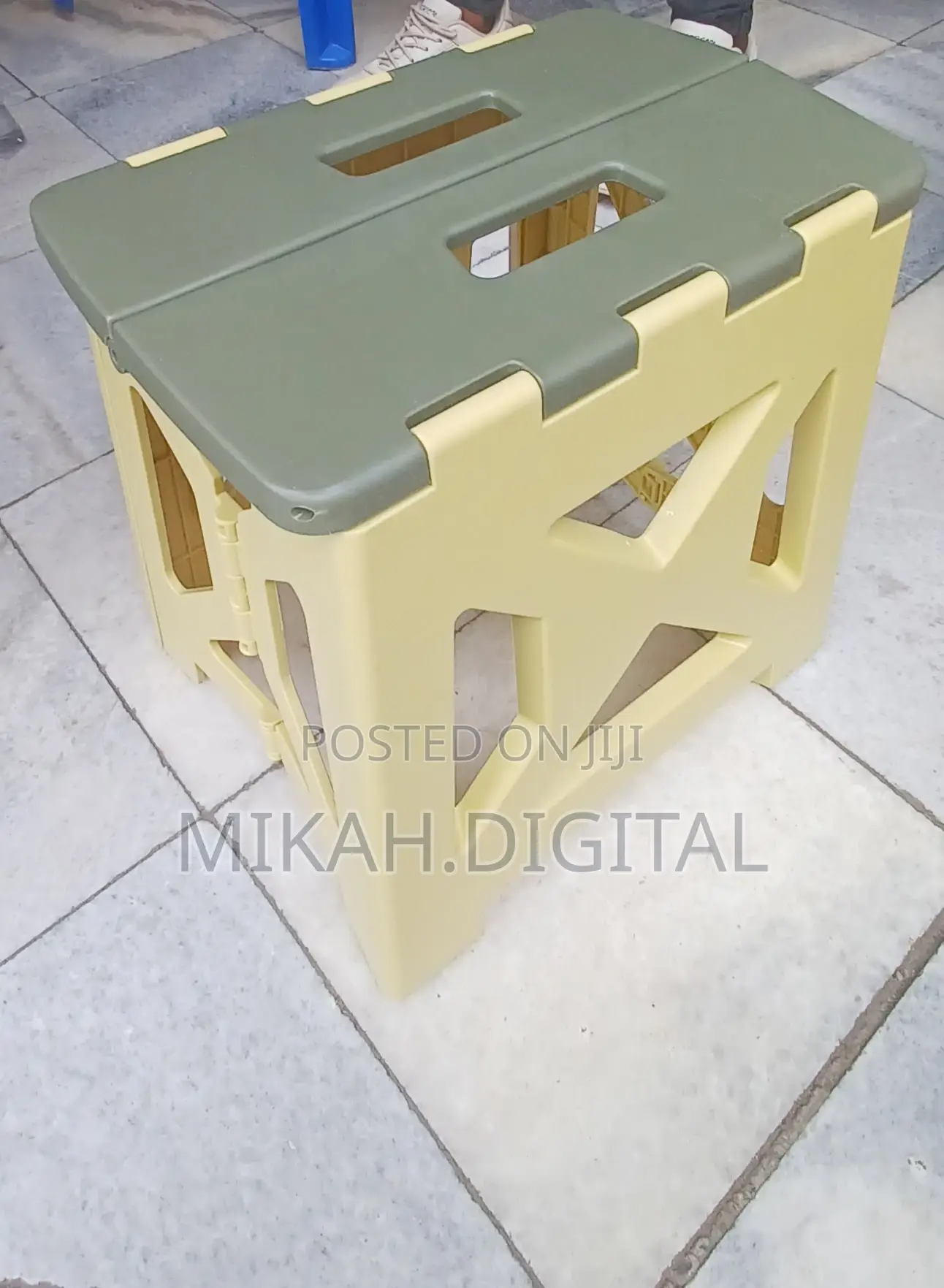 Foldable Mini Chair (Moving Chair)