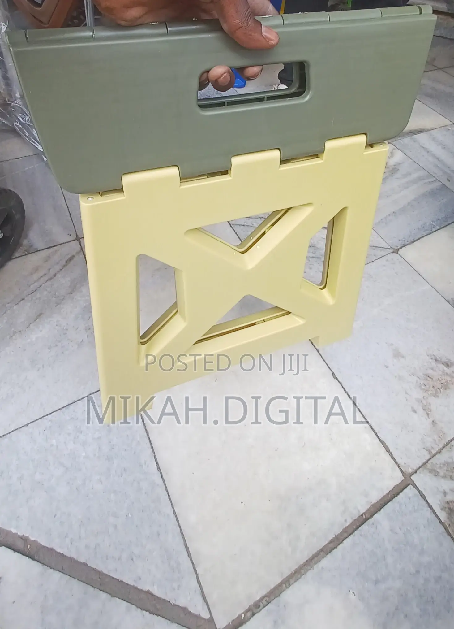 Foldable Mini Chair (Moving Chair)