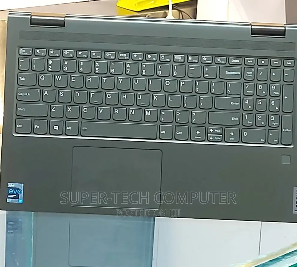 New Laptop Lenovo Yoga C740 12GB Intel Core I7 SSD 512GB