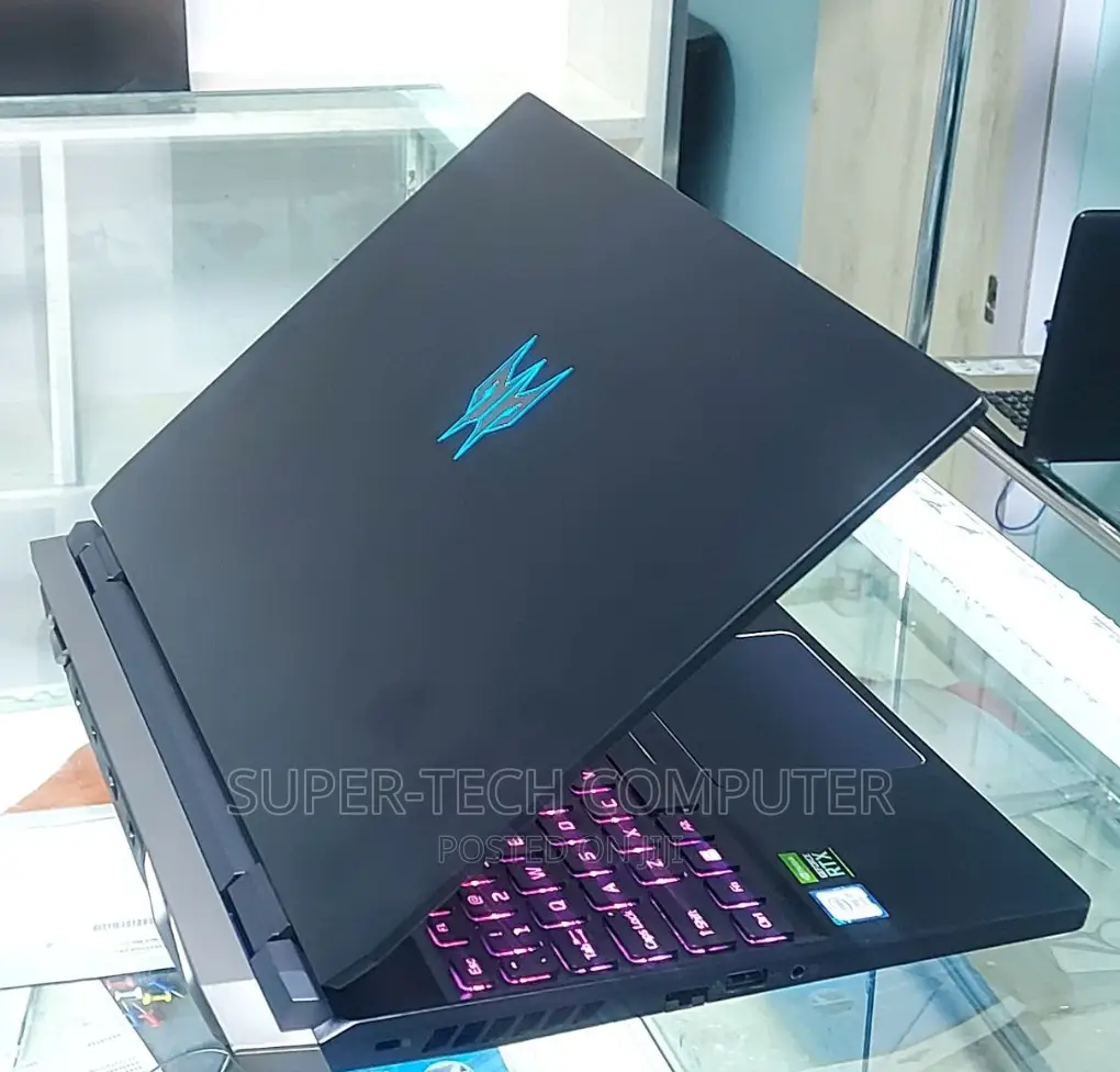 New Laptop Acer Predator Helios 300 16GB Intel Core I9 SSD 512GB