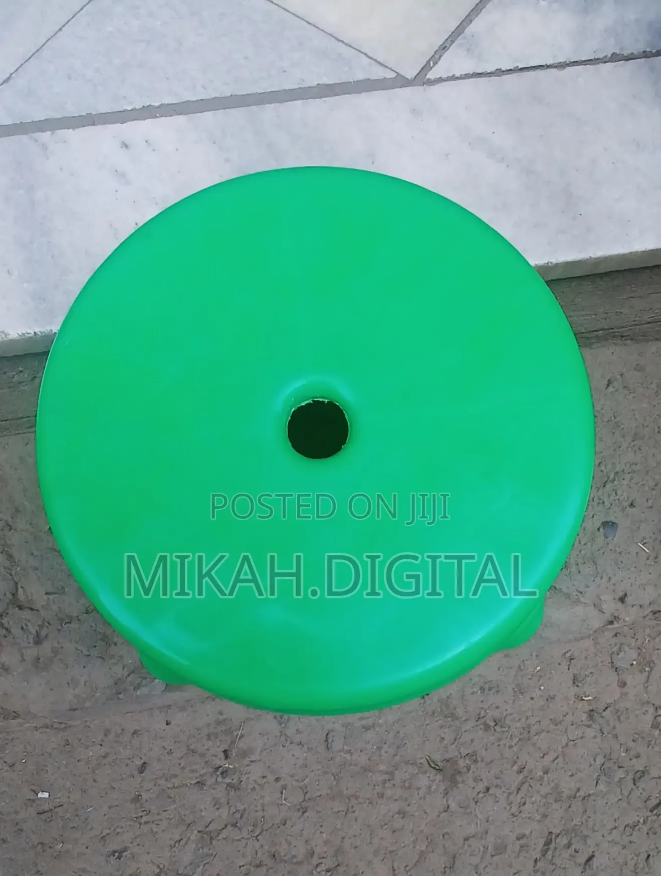 Circular Mini Plastic Chair (Closed Side)