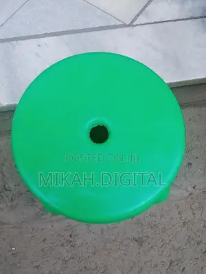 Photo - Circular Mini Plastic Chair (Closed Side)