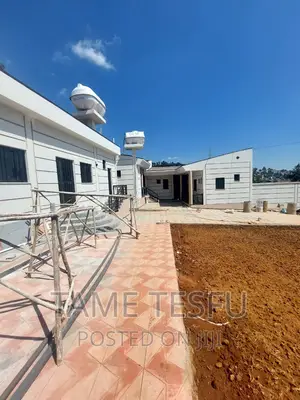 Furnished 4bdrm Villa in Meri, Yeka for sale