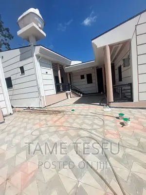 Furnished 4bdrm Villa in Meri, Yeka for sale