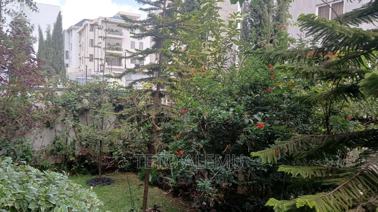 5bdrm House in የሚሸጥ ቤት አያት, Yeka for sale