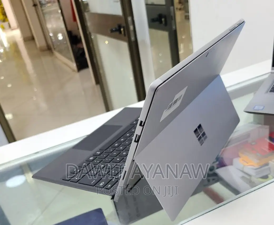 New Laptop Microsoft Surface 4GB Intel Core 2 Quad SSD 60GB