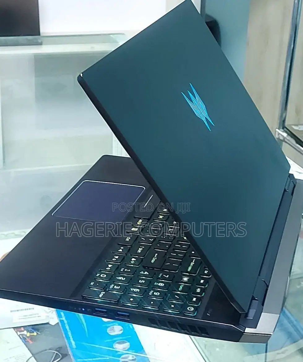 New Laptop Acer Predator Helios 300 16GB Intel Core I9 SSD 512GB