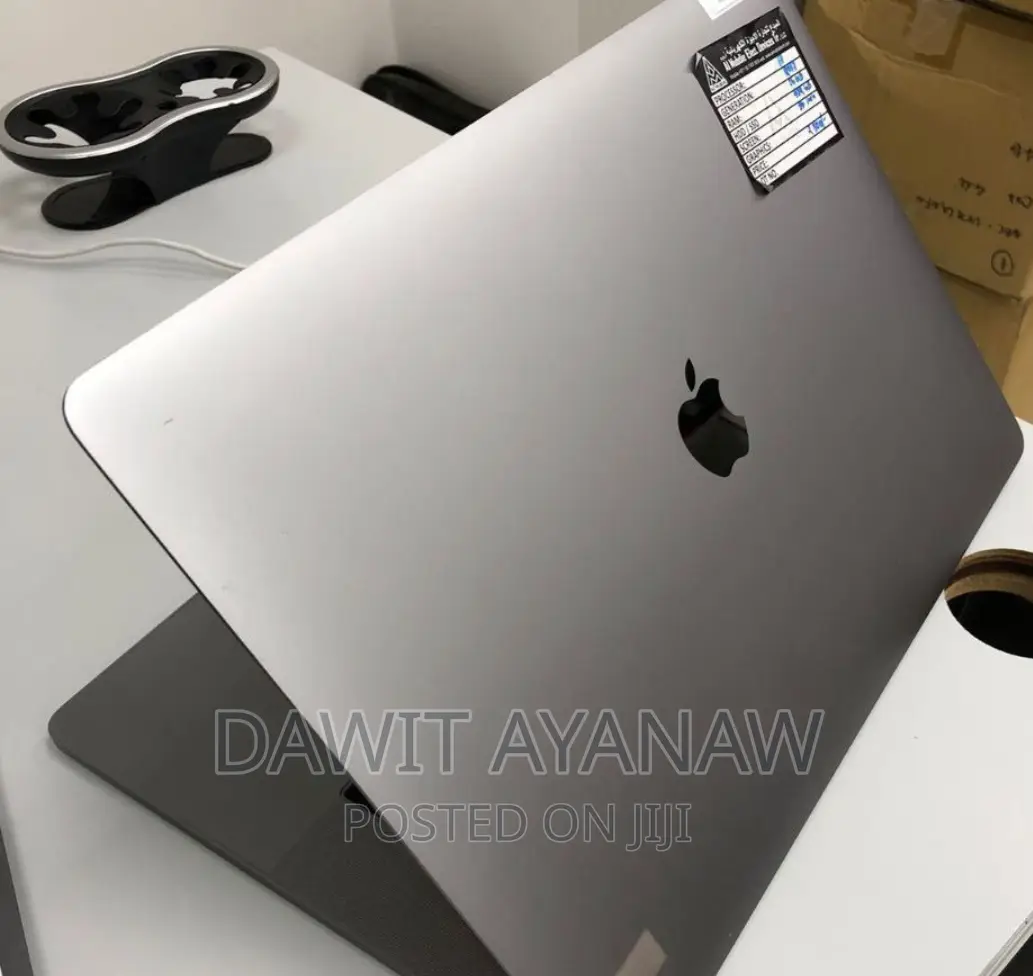New Laptop Apple MacBook Pro 2015 16GB Intel Core I7 SSD 512GB