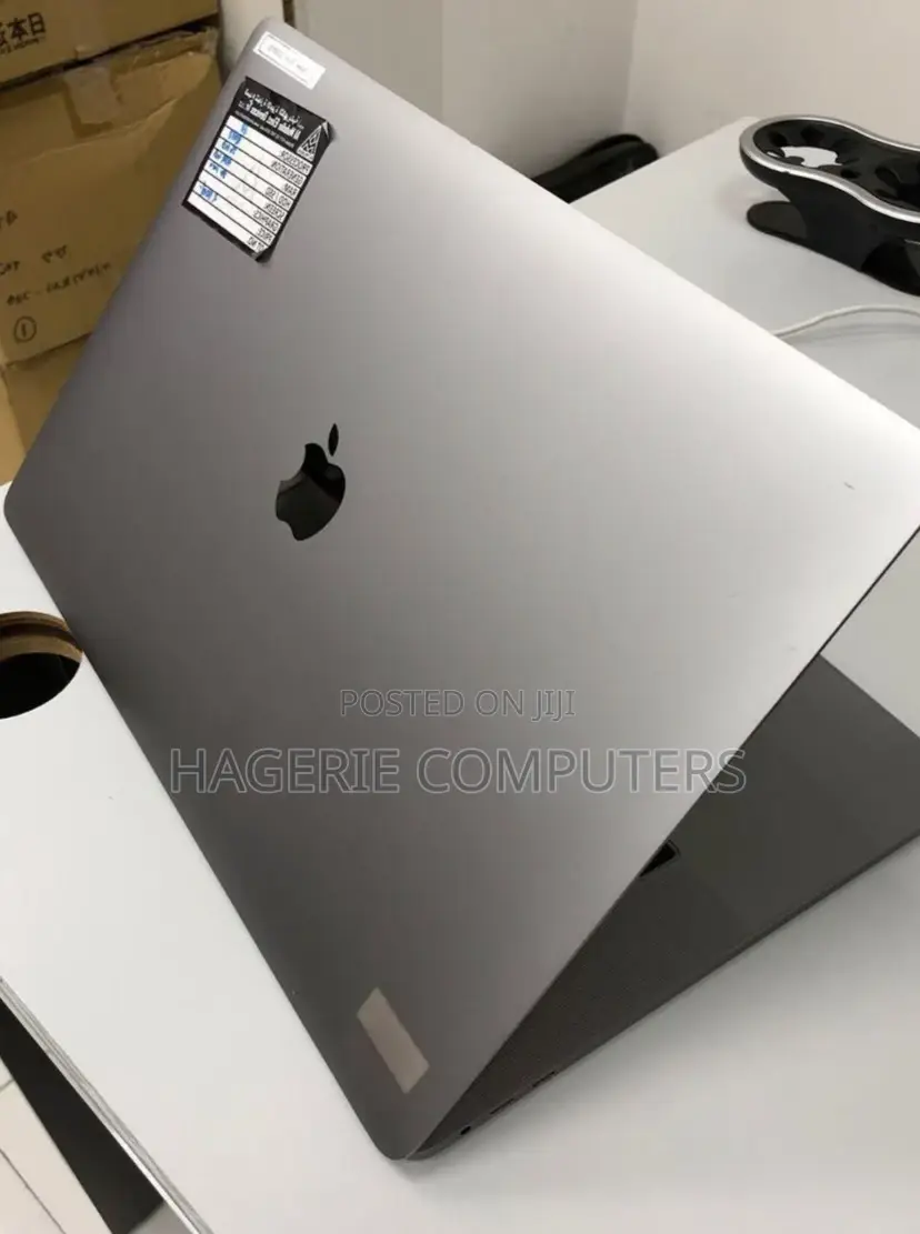 New Laptop Apple MacBook Pro 2015 16GB Intel Core I7 SSD 512GB