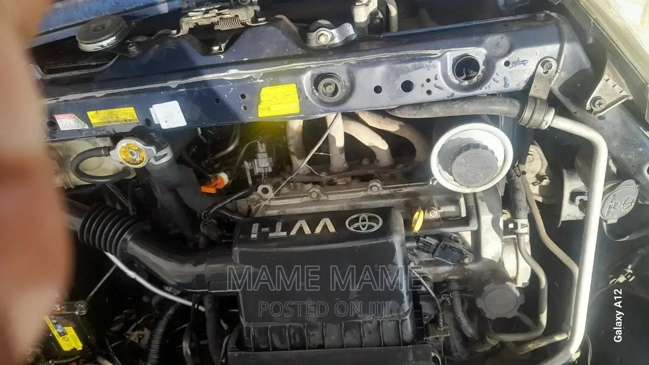 Toyota Vitz 2001 Blue