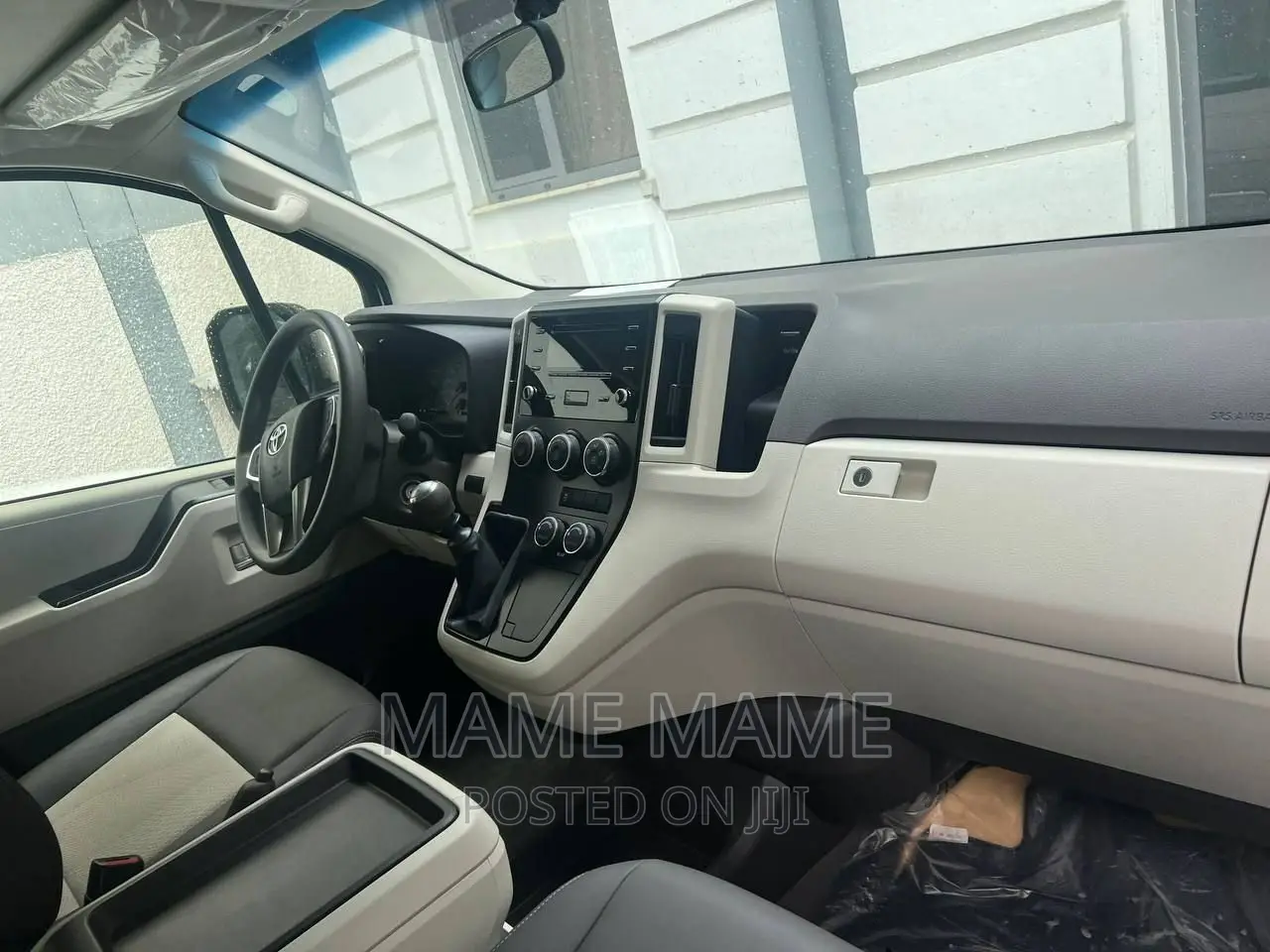 Toyota HiAce 2023 White