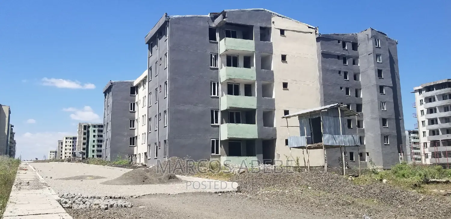 3bdrm Condo in አዲስ አበባ, Bole for sale