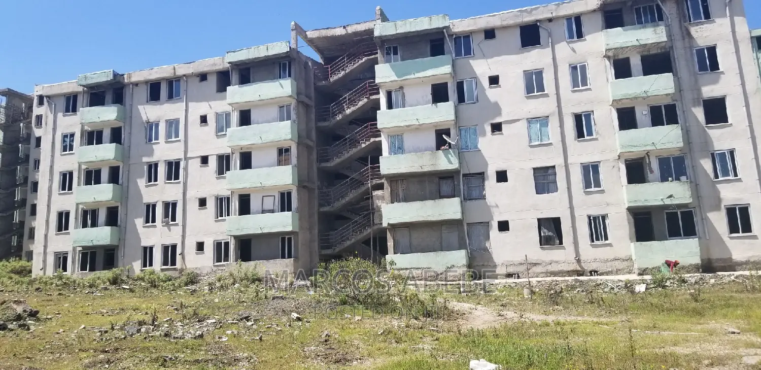 3bdrm Condo in አዲስ አበባ, Bole for sale