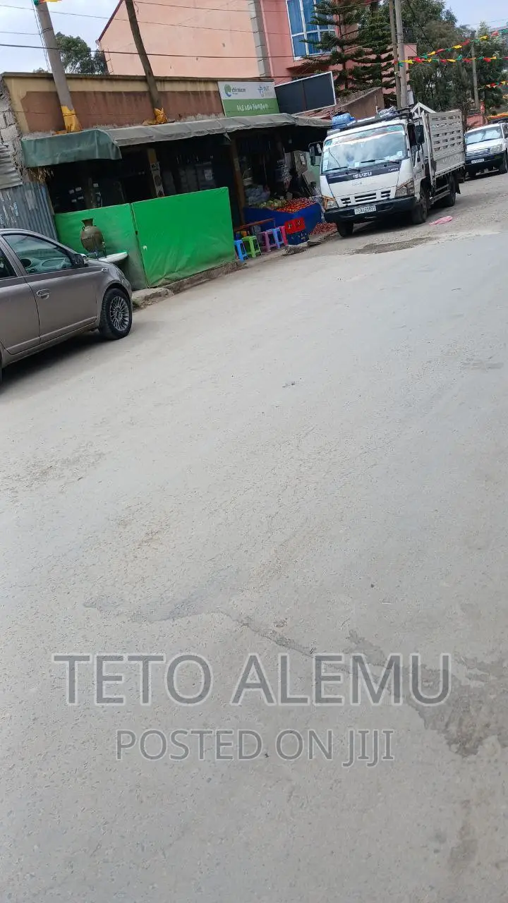 የሚሸጥ ቦታ ፌጋ ትግራይ ማህበር አካባቢ ዋና አስፓልት ላይ ለአፓርትመት ተመራጭ