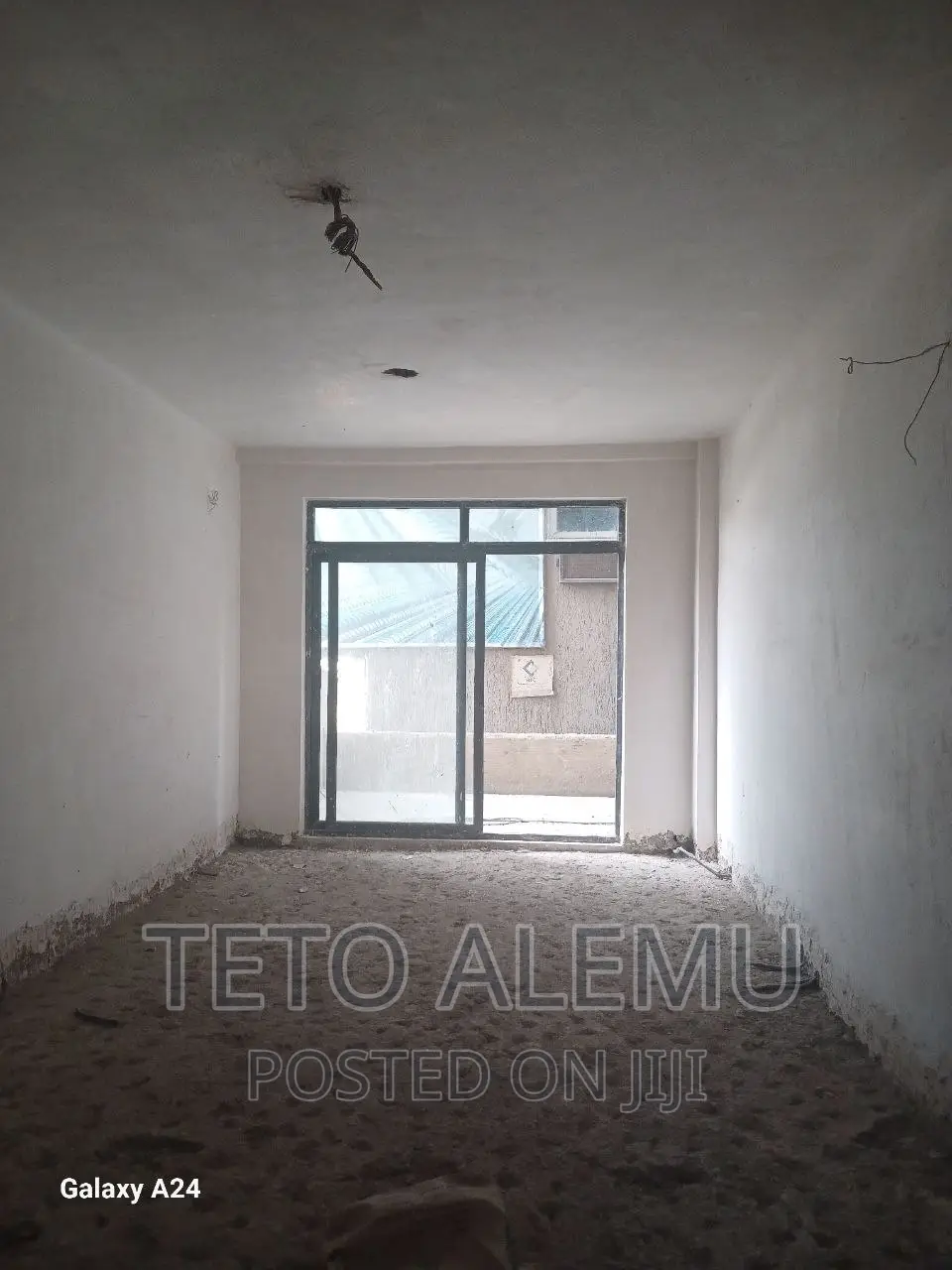 የሚሸጥ ቦታ መገናኛ ሴንቸሪ ሞል ዋና የያዘ ለግምባታ ምቹ