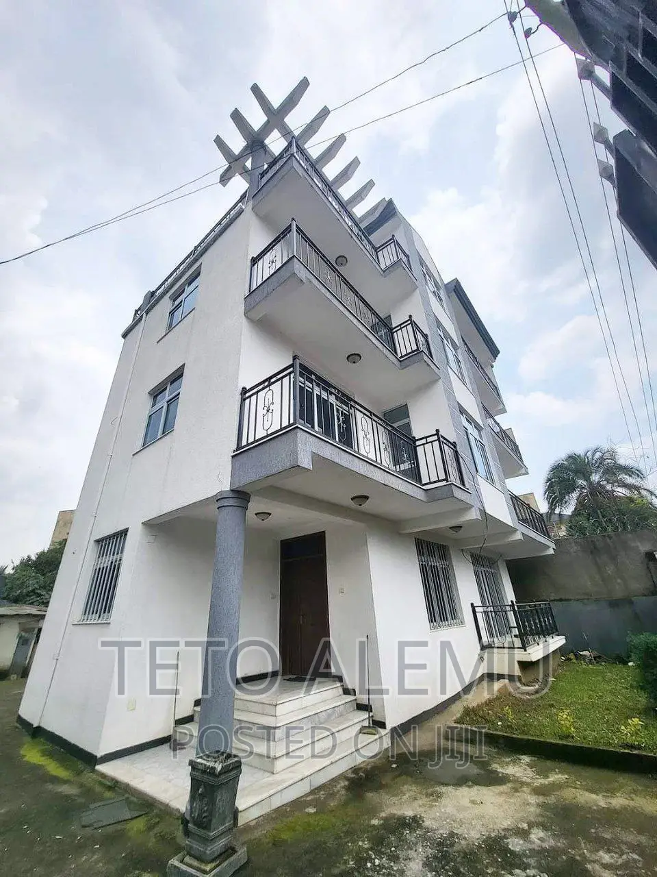 5bdrm House in የሚሸጥ መኖሪያ ቤት መገናኛ, Bole for sale