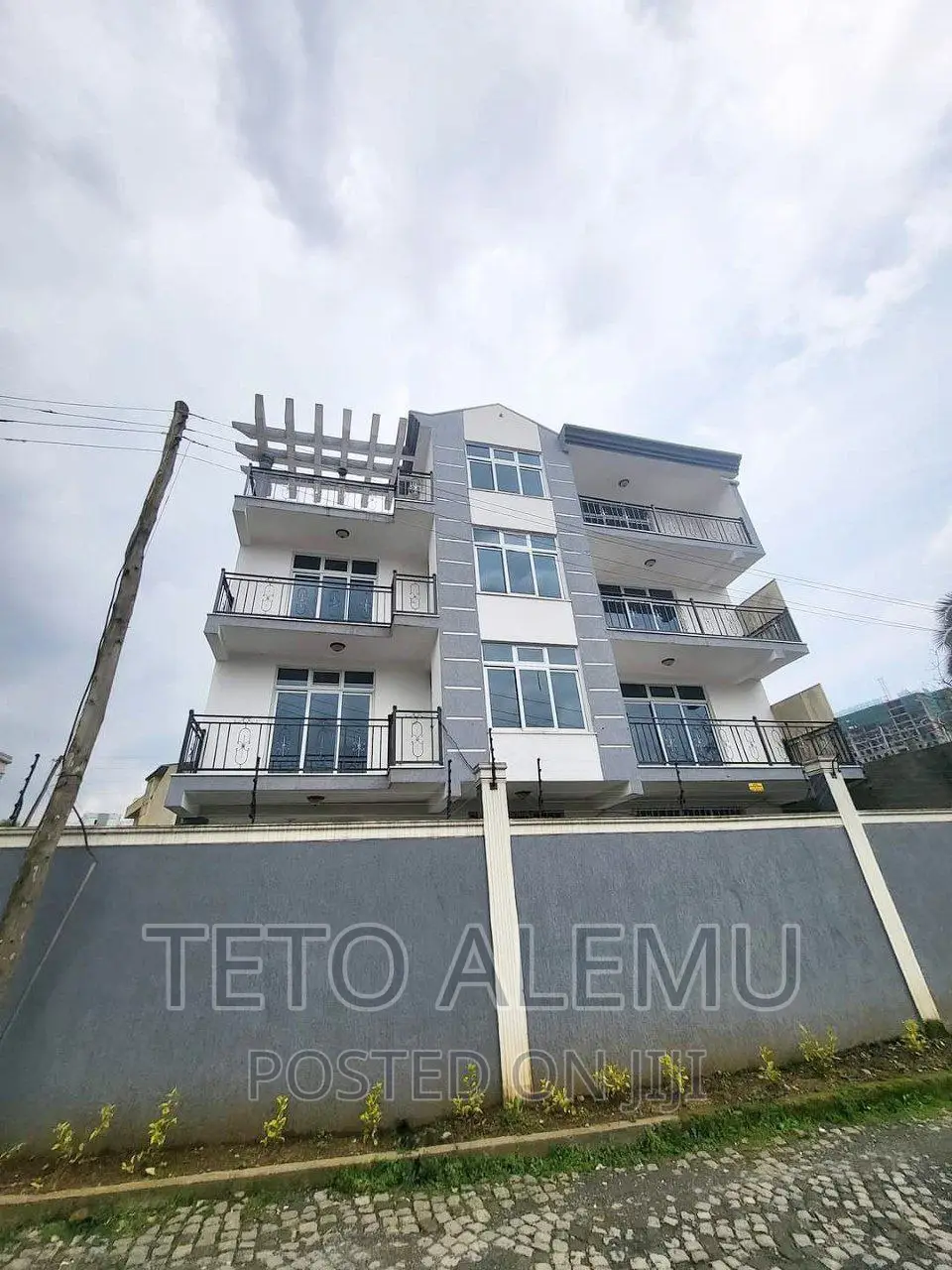 5bdrm House in የሚሸጥ መኖሪያ ቤት መገናኛ, Bole for sale