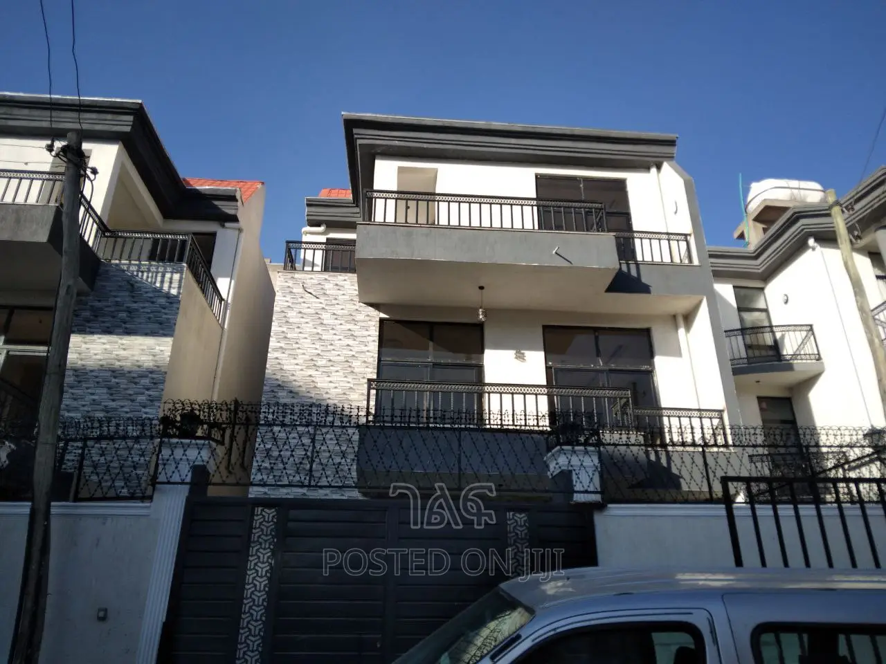 5bdrm House in የግል, Bole for sale
