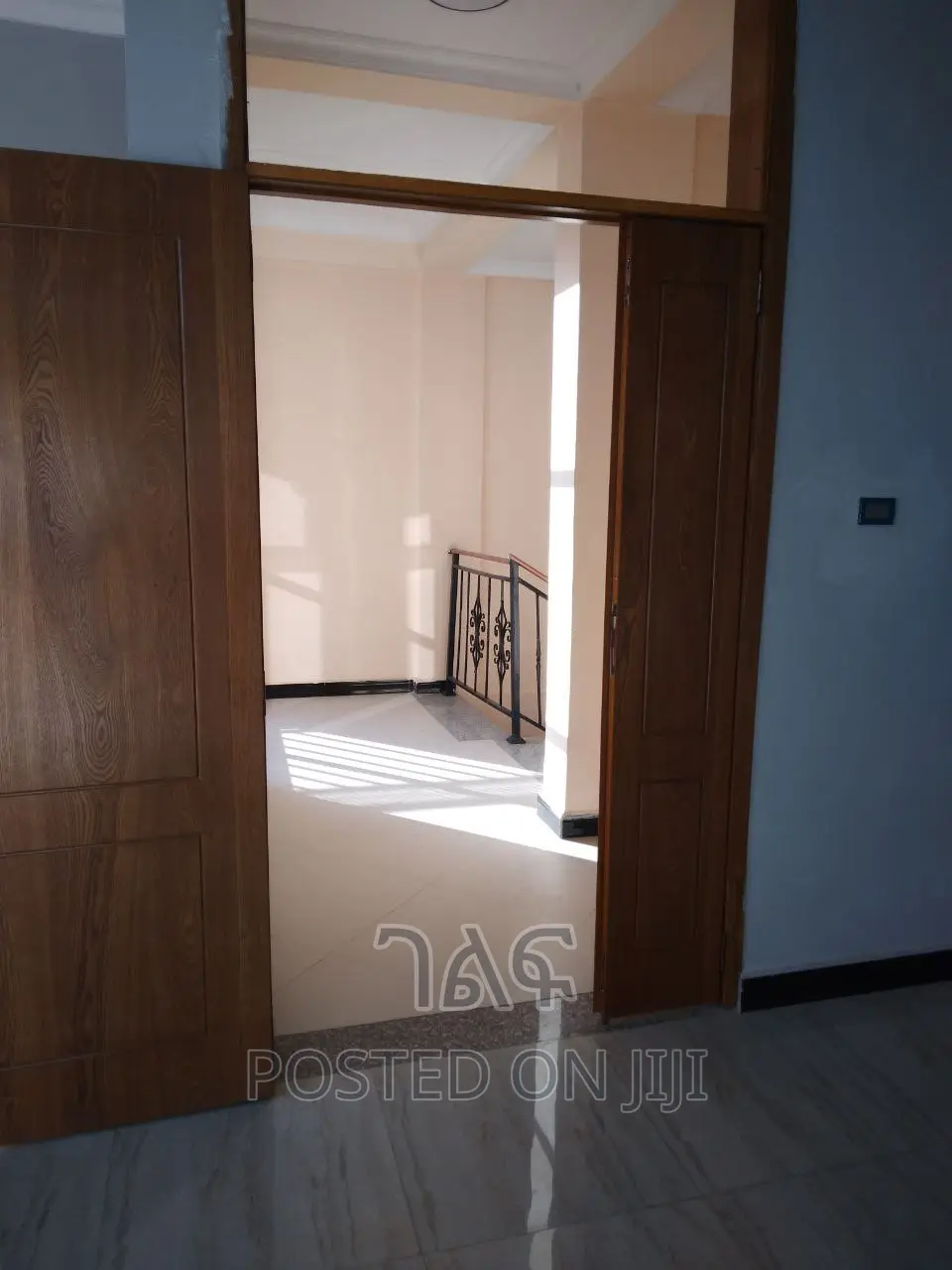 5bdrm House in የግል, Bole for sale