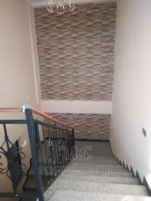 5bdrm House in የግል, Bole for sale