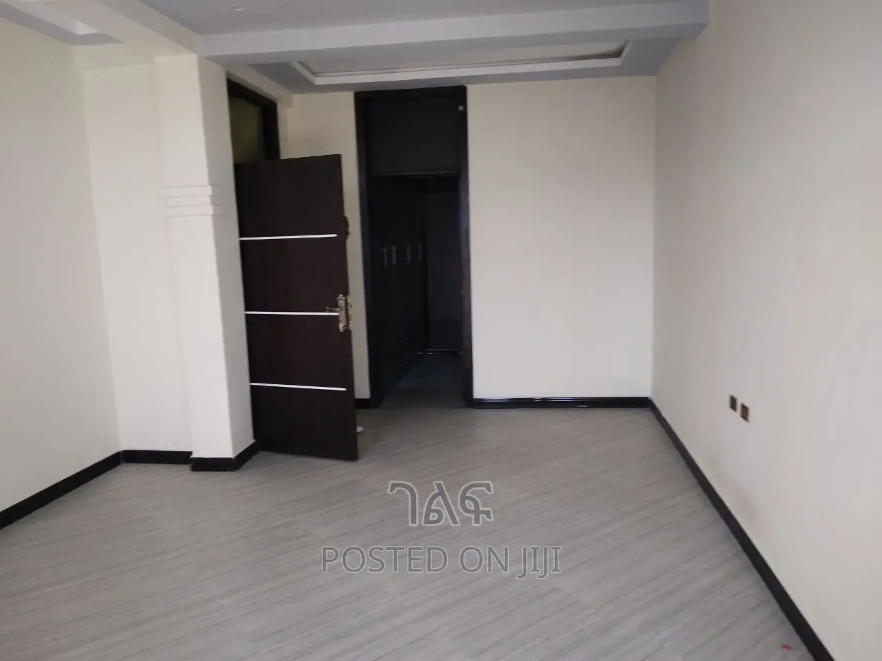 5bdrm House in የግል, Bole for sale