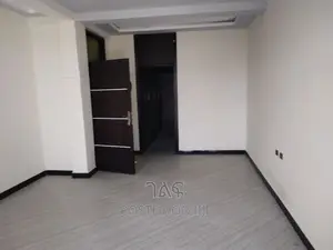 5bdrm House in የግል, Bole for sale