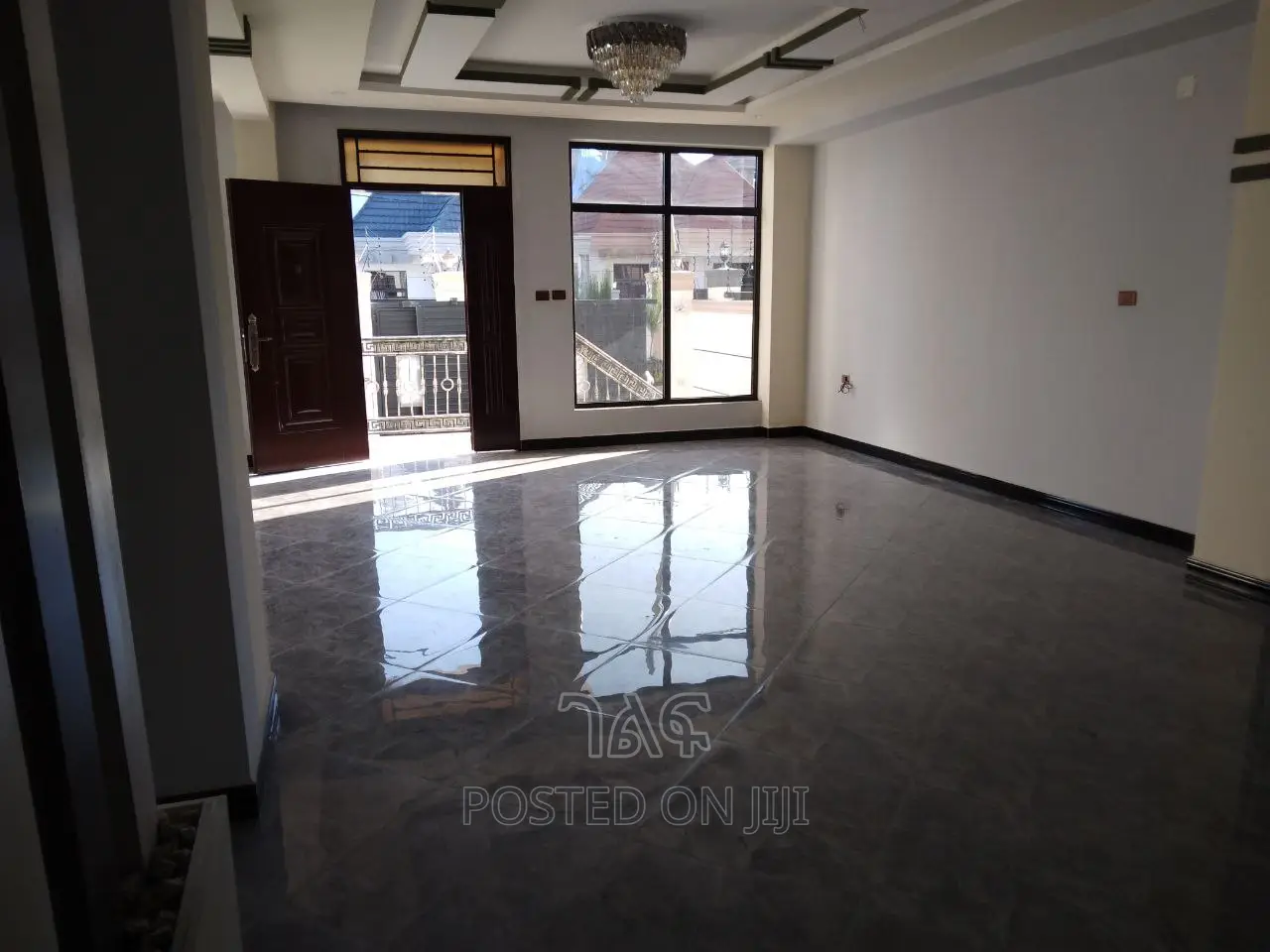 5bdrm House in የግል, Bole for sale