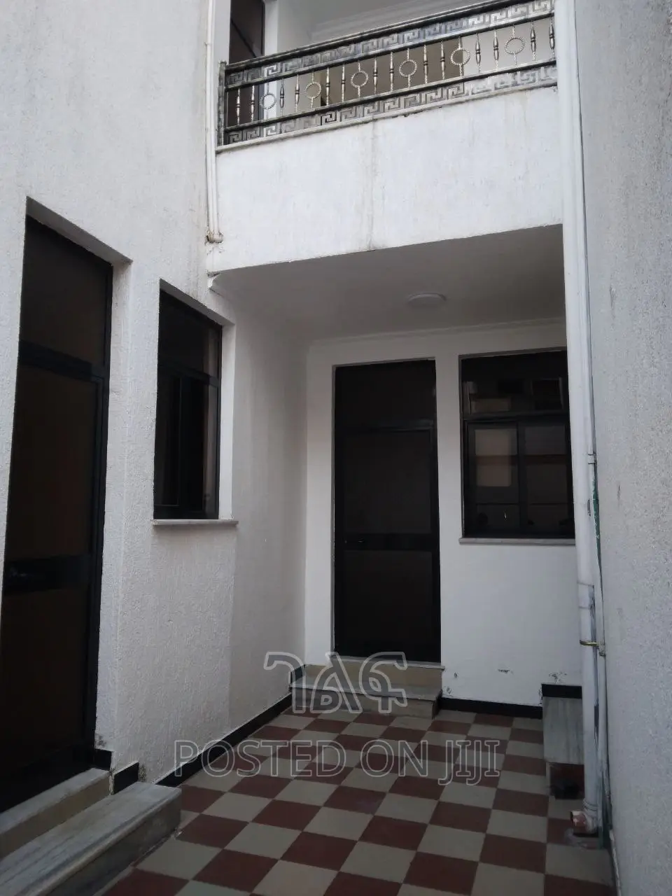 5bdrm House in የግል, Bole for sale