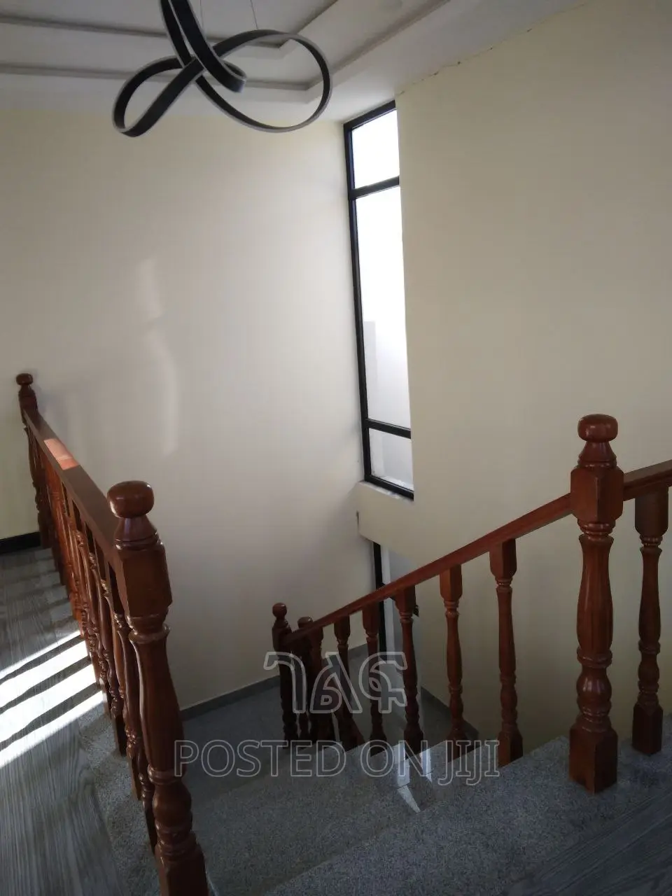 7bdrm House in የግል, Bole for sale
