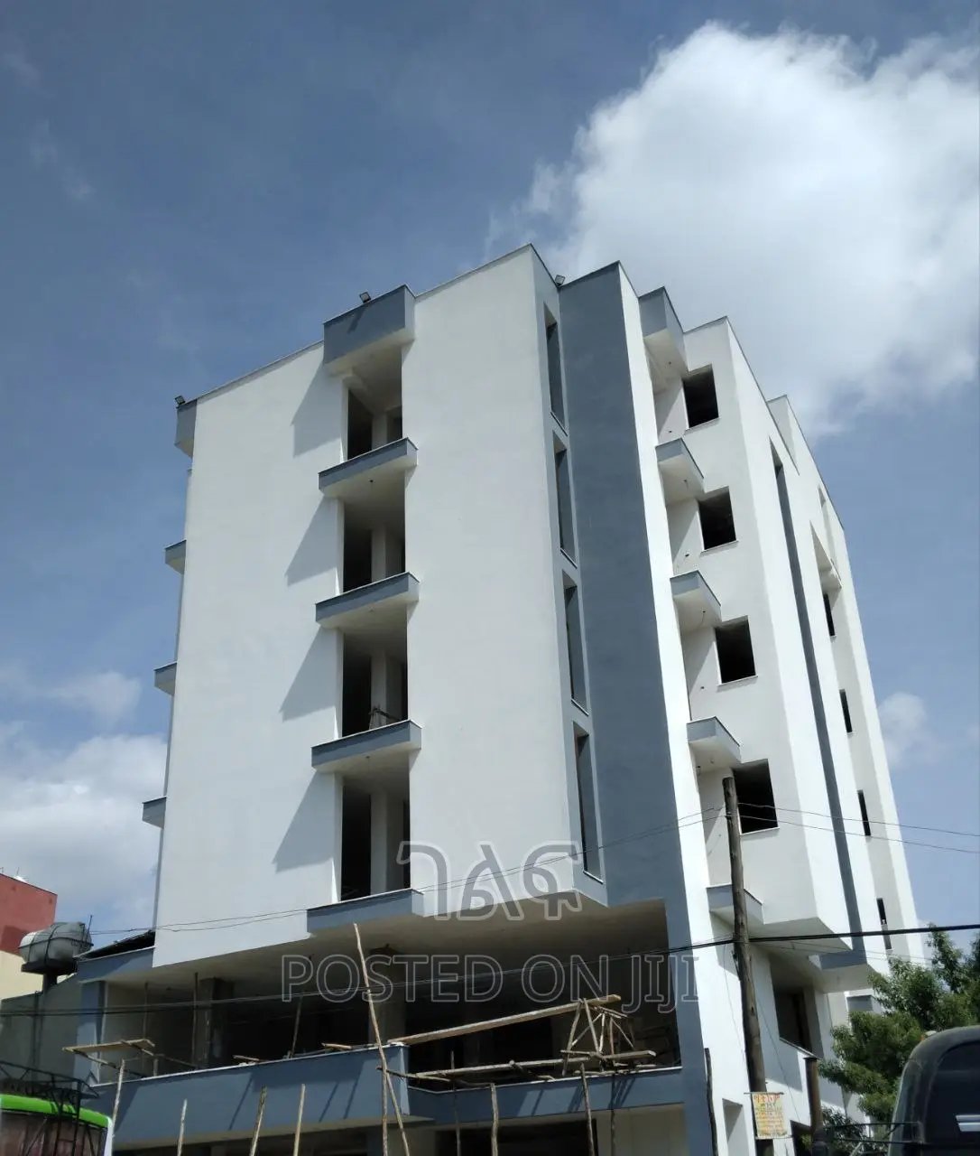 ሙሉ ህንፃው የሚሸጥ አፓርትመንት በጉርድ ሾላ