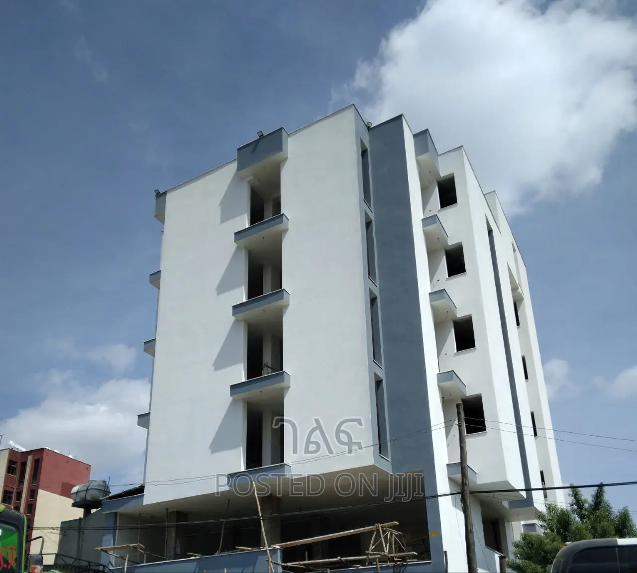 ሙሉ ህንፃው የሚሸጥ አፓርትመንት በጉርድ ሾላ