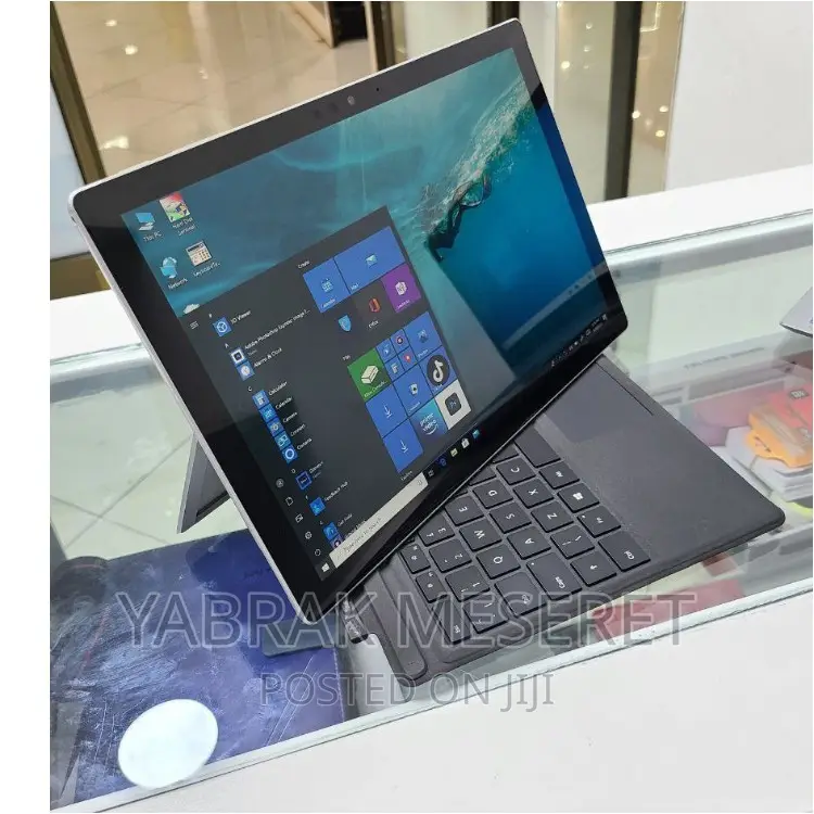 Laptop Microsoft Surface 4GB Intel SSD 72GB