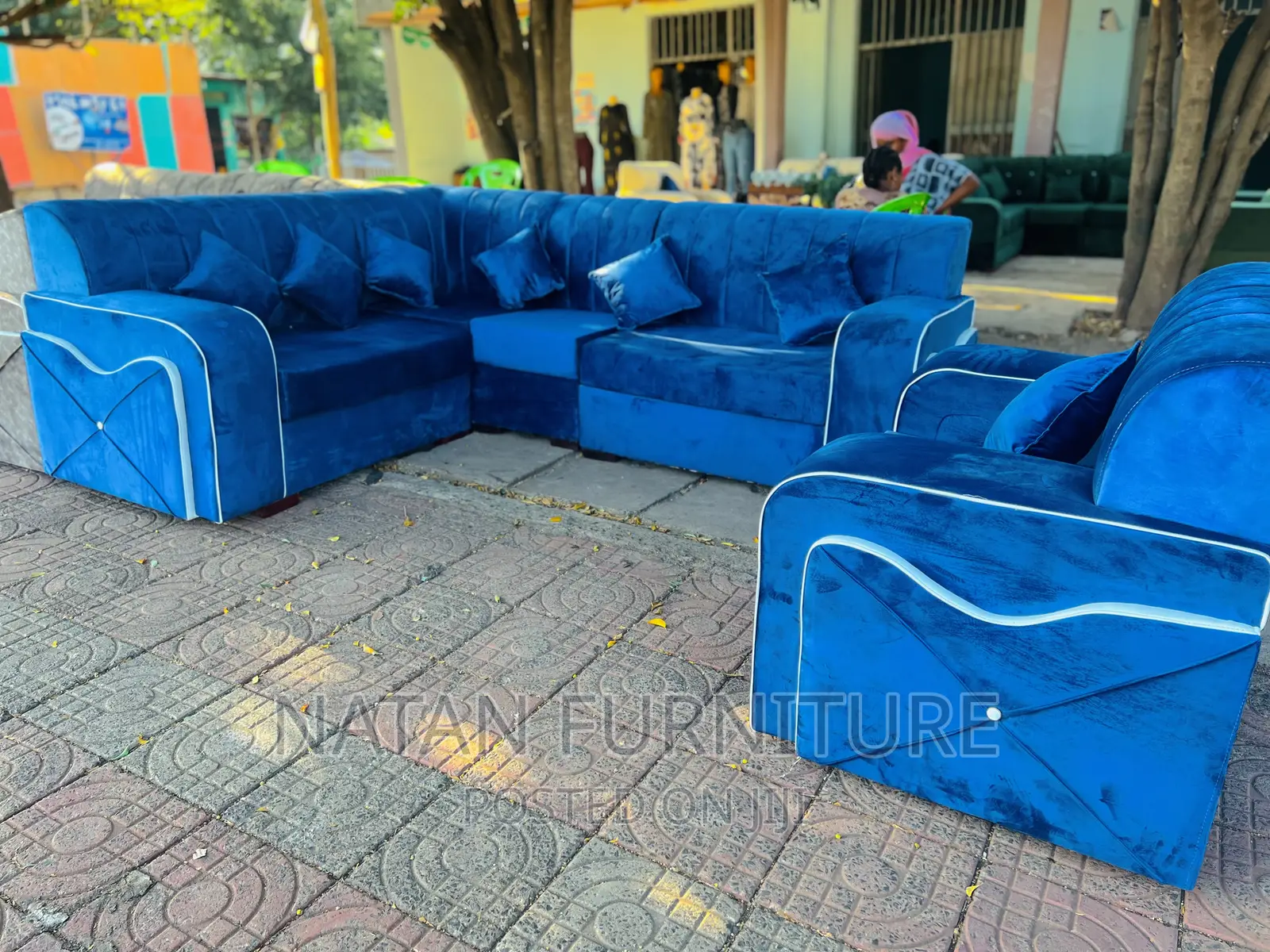 ሶፋ L Shape Made of Quality Wooden Material