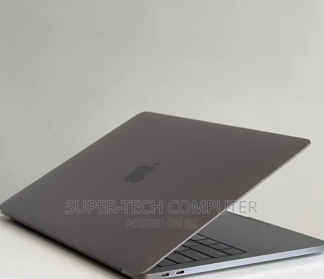 New Laptop Apple MacBook Pro 2017 8GB Intel Core I5 SSD 256GB