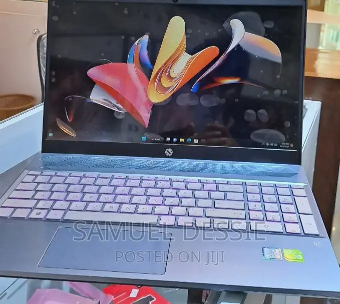 New Laptop HP Pavilion 15 8GB Intel Core I5 SSD 512GB