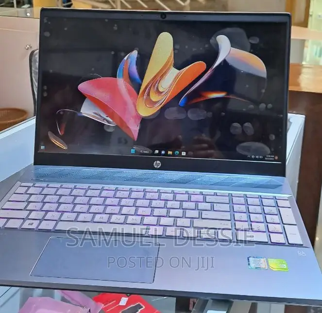 New Laptop HP Pavilion 15 8GB Intel Core I5 SSD 512GB