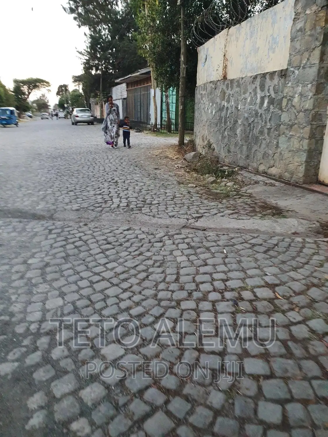 የሚሸጥ የድሮ ቤት ብልጋሪያ ኖክ አካባቢ