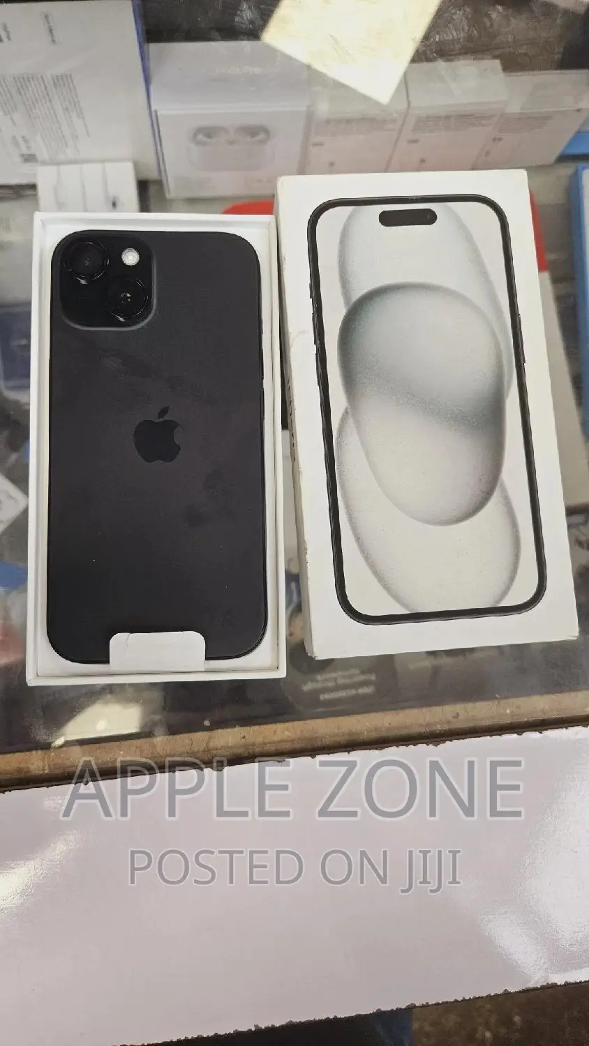 New Apple iPhone 15 128 GB Black