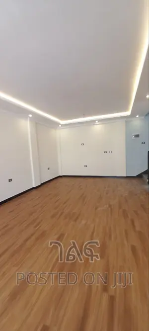 5bdrm House in የግል, Bole for sale