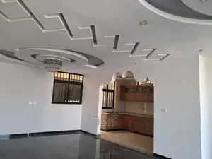 8bdrm House in የግል, Bole for sale