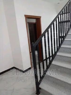 6bdrm House in የሚሸጥ በጥራቱ ወደር, Bole for sale